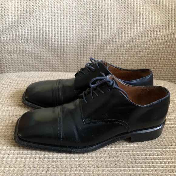 Gucci Men's Black Leather Oxford Shoes . - Picture 6 of 15